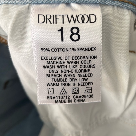 Driftwood Colette Stretch Denim Embroidered Daisy Cropped Straight Leg Jean - Picture 11 of 11